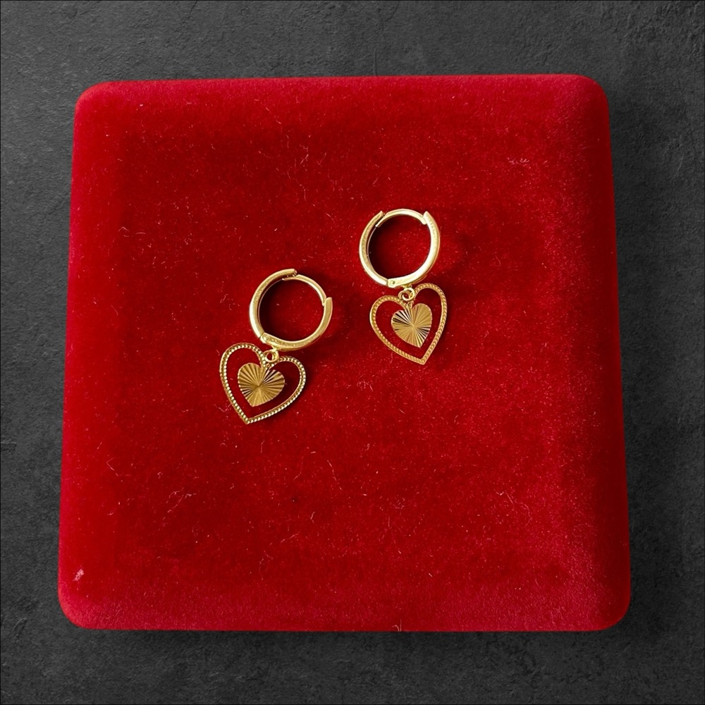 Real 18k Saudi Solid Gold Heart Hoop/Dangling Earrings